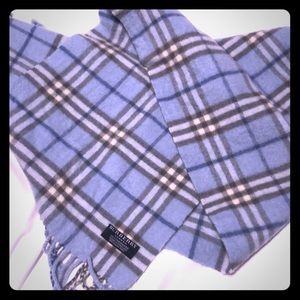 Burberry 100% cashmere scarf